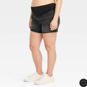 Isabel - Black Maternity Midi Shorts